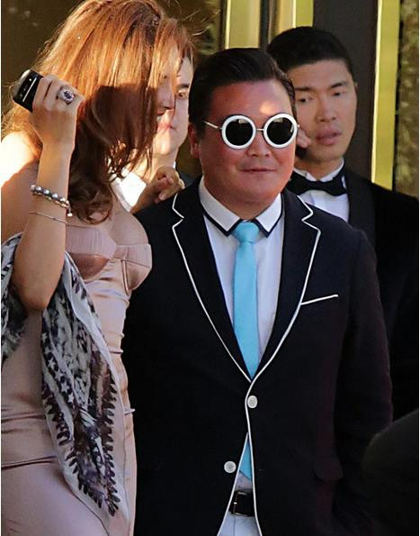 Bản sao của Psy - Denis Carre tại Liên hoan Cannes Bản sao của Psy - Denis Carre tại Liên hoan Cannes