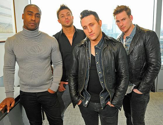 Blue đứng trước nguy cơ phá sản.