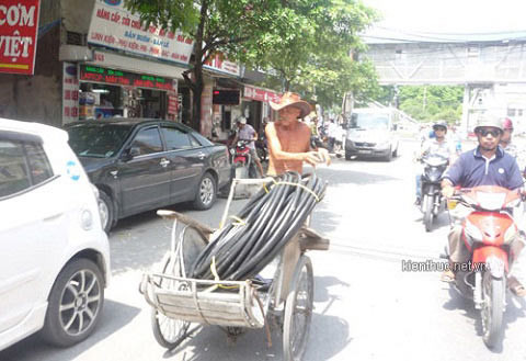 40 năm cởi trần đạp xích lô “ngoáy” ảnh 5 40 năm cởi trần đạp xích lô “ngoáy”, Tin tức trong ngày, di nhan, dap xich lo, xich lo, 40 nam, pho co, tin tuc, tin nhanh, tin hot, vn