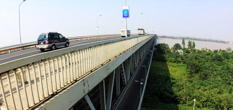 Đứng trên cầu Thăng Long, chồng thẳng tay ném vợ xuống sông Hồng ảnh 1 Đứng trên cầu Thăng Long, chồng thẳng tay ném vợ xuống sông Hồng ảnh 1