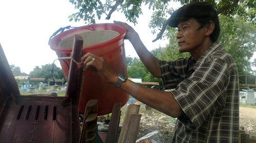 Mưu sinh trên đất... nghĩa trang ảnh 1 Mưu sinh trên đất... nghĩa trang, Tin tức trong ngày, dat nghia trang, nghia trang, nghia dia, phan mo, kinh doanh nghia trng, nghia trang binh hung hoa, mo ma, ngoi mo, bao, tin tuc, tin hot, tin hay