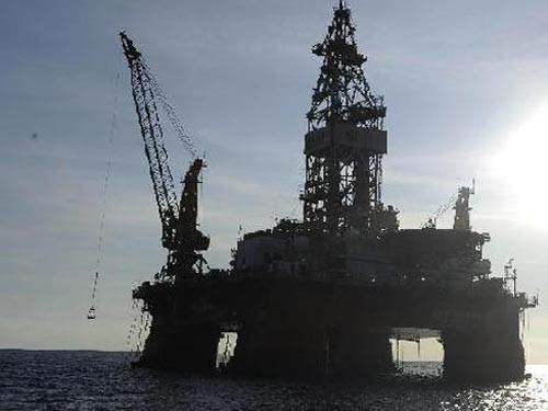 Một giàn khoan dầu khí của CNOOC ở biển Đông. Ảnh: THX Một giàn khoan dầu khí của CNOOC ở biển Đông. Ảnh: THX
