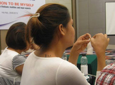 Tu bom silicon de lam con gai Dau xe thit