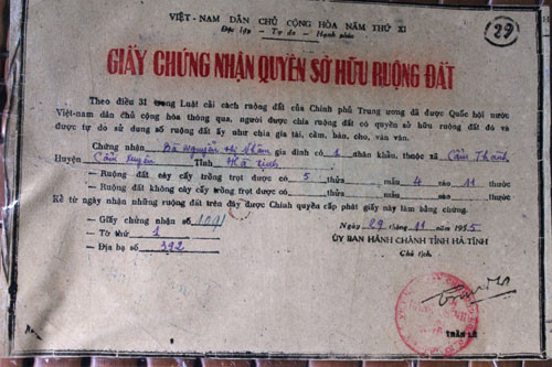 Cụ ông lưu giữ bộ ấn triện, bằng cấp cổ độc đáo 6