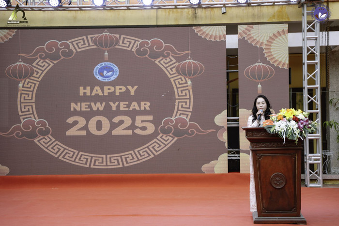 Cô Hoàng Thị Minh Nguyệt - Hiệu trưởng Trường Trung học cơ sở Trần Bích San. Ảnh: Website Trường 22(1).jpg