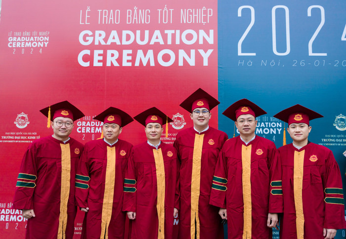 Cơ hội nghề nghiệp rộng mở dành cho học viên tốt nghiệp. 482322795_1071599601666053_3827846576496010736_n.jpg