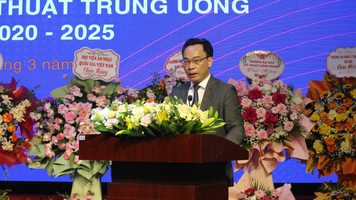 GDVN_THU TRUONG.JPG