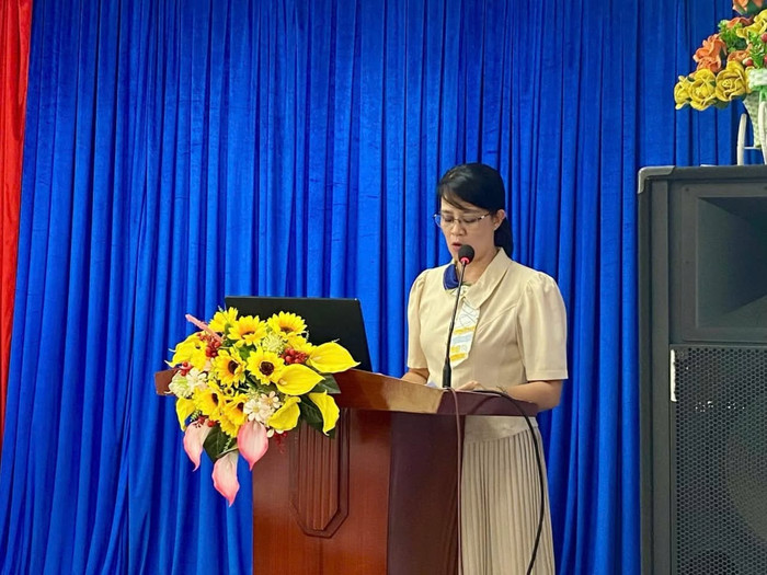 Cô Nguyễn Thị Thanh Nga - Hiệu trưởng Trường Trung học cơ sở Nguyễn Phú Hường. Ảnh: Website Trường cô Thanh Nga.jpg