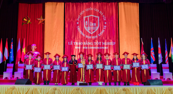 Chương trình Thạc sĩ Kinh tế Chính trị tại UEB giúp học viên hiểu sâu các mô hình kinh tế. 482353106_1071599918332688_2934907826005678306_n.jpg