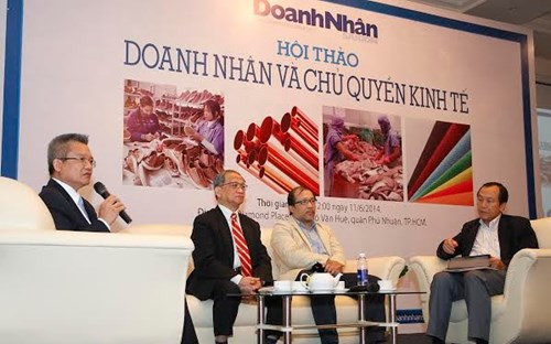 Các nhà kinh tế hàng đầu Việt Nam cần hiến kế cho chính phủ, để tìm giải pháp thoát ra khỏi ảnh hưởng của Trung Quốc. Vững về “chủ quyền kinh tế” sẽ vững về chủ quyền biển đảo. Các nhà kinh tế hàng đầu Việt Nam cần hiến kế cho chính phủ, để tìm giải pháp thoát ra khỏi ảnh hưởng của Trung Quốc. Vững về “chủ quyền kinh tế” sẽ vững về chủ quyền biển đảo.