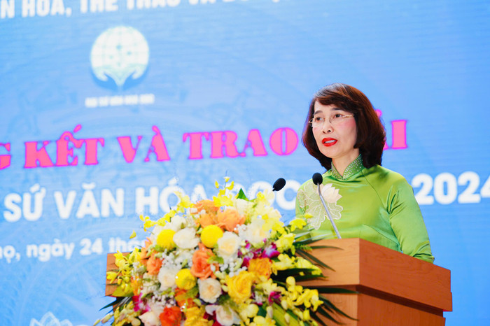 Bà Kiều Thúy Nga - Vụ trưởng Vụ Thư viện, Trưởng Ban Tổ chức Cuộc thi Đại sứ Văn hóa đọc năm 2024. Bà kiều thúy nga.jpg