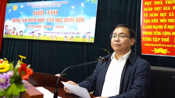 Thầy Nguyễn Văn Vinh, Trưởng phòng Giáo dục và Đào tạo huyện Mường Khương (tỉnh Lào Cai). Ảnh: NVCC