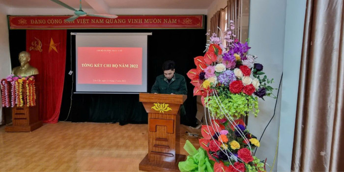 Thầy Lương Xuân Bình - Quyền Hiệu trưởng Trường Trung học cơ sở xã Cán Cấu (huyện Si Ma Cai, tỉnh Lào Cai). Ảnh: NVCC. Thầy Lương Xuân Bình - Quyền Hiệu trưởng Trường Trung học cơ sở xã Cán Cấu (huyện Si Ma Cai, tỉnh Lào Cai). Ảnh: NVCC.
