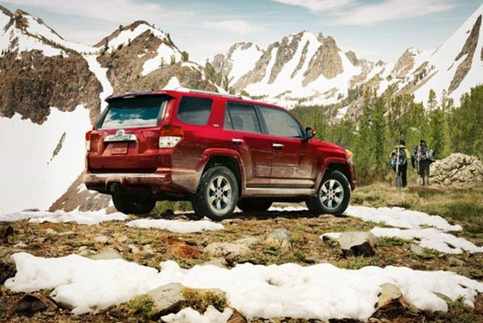 5. Toyota 4Runner đời 2013 Giá trị bán lại sau 3 năm: 66,7% Giá trị bán lại sau 5 năm: 49%