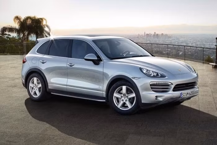 7. Porsche Cayenne đời 2013 Giá trị bán lại sau 3 năm: 67% Giá trị bán lại sau 5 năm: 47,3%