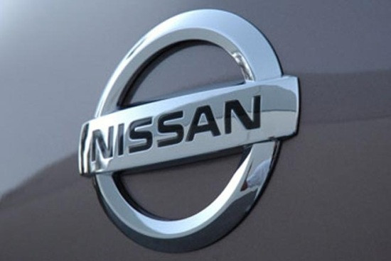 7. Nissan. Facebook: Hơn 1 triệu lượt like. Twitter: Hơn 89.000 người theo và hơn 5.000 tin nhắn tweet. Còn gì hay hơn khi mà mỗi lần hãng ra mắt mẫu xe mới, hàng loạt người tiêu dùng gửi đi tin nhắn cho bạn bè của họ những thông tin liên quan. Hãng xe Nhật Bản cũng có nhiều trang Facebook và tài khoản Twitter khác nhau để giới thiệu chi tiết các mẫu xe của hãng, thậm chí là cả giải đua vô địch thế giới FIA GT1.