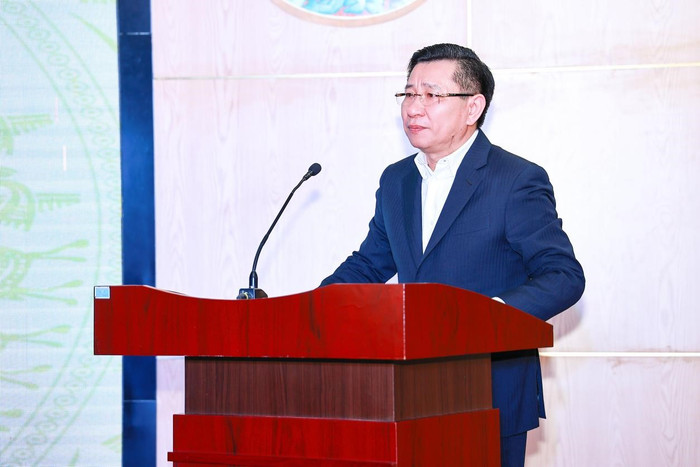 Phó Giáo sư, Tiến sĩ Hoàng Anh Huy - Hiệu trưởng Trường Đại học Tài nguyên và Môi trường Hà Nội phát biểu tại lễ khai trương. 1.jpg