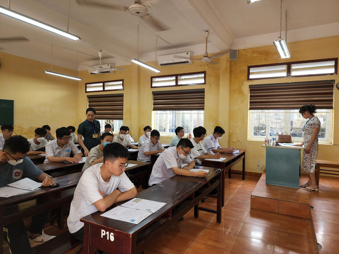 Hiệu trưởng một số trường trung học phổ thông ở Hải Phòng cho rằng một số nội dung trong phương án cần cụ thể hơn như nội dung thi có giới hạn phạm vi kiến thức rõ ràng để các nhà trường có kế hoạch, định hướng giáo dục (Ảnh minh hoạ: Phạm Linh)