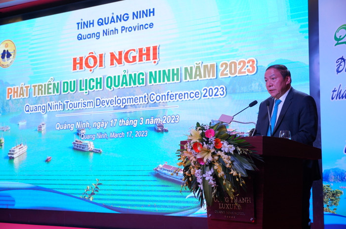 Ông Nguyễn Văn Hùng, Bộ trưởng Bộ Văn hoá, Thể thao và Du lịch phát biểu tại hội nghị. (Ảnh: Phạm Linh)