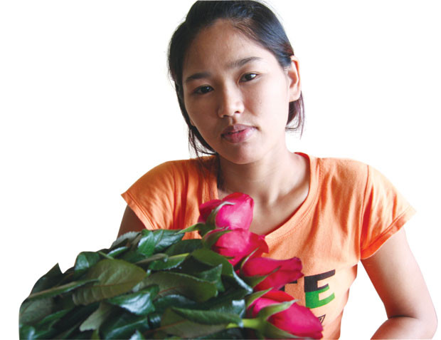 Hàng tuần, Bình được nghỉ một buổi chiều để gặp bạn bè chia sẻ vui, buồn trong cuộc sống.