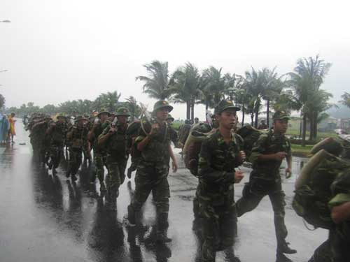 Trực thăng, tàu cứu hộ và 5.000 người ứng phó sóng thần ảnh 4 Trực thăng, tàu cứu hộ và 5.000 người ứng phó sóng thần ảnh 4