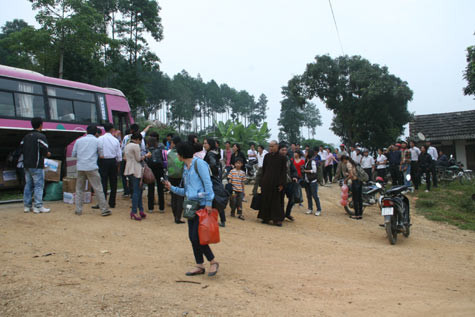 Đoàn công tác đặt chân tới Nậm Mười Đoàn công tác đặt chân tới Nậm Mười