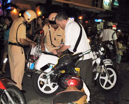 Không chạy xe, vẫn bị phạt