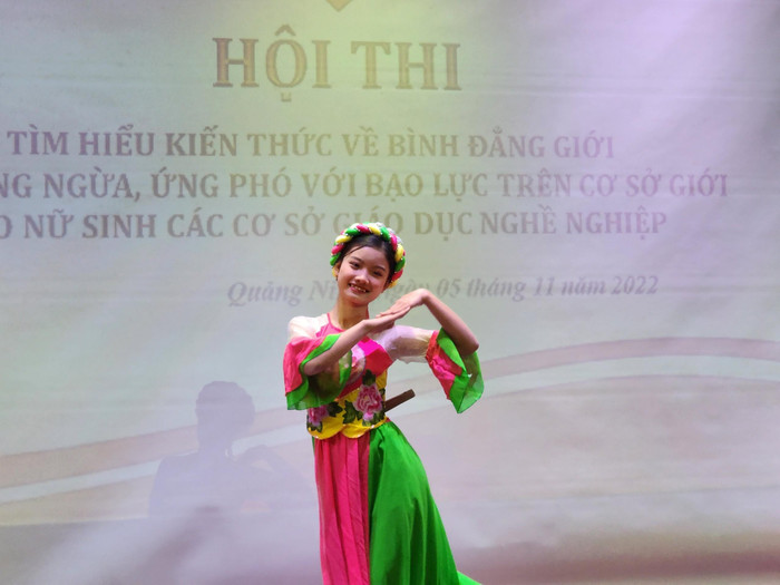 Hội thi là sân chơi bổ ích, tạo cơ hội cho các nữ sinh thể hiện tài năng, quan điểm về bình đẳng giới (Ảnh: Phạm Linh) Hội thi là sân chơi bổ ích, tạo cơ hội cho các nữ sinh thể hiện tài năng, quan điểm về bình đẳng giới (Ảnh: Phạm Linh)