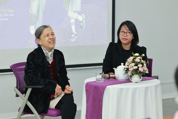 Các diễn giả trả lời những câu hỏi từ phụ huynh học sinh. Ảnh: NTCC. Olympia diễn giả talkshow 2.JPG