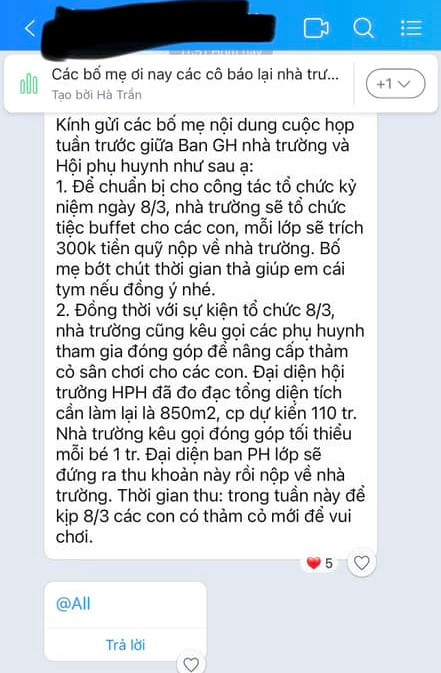 Hình ảnh tin nhắn được cho là ban phụ huynh vận động đóng góp tối thiểu 1 triệu đồng/ học sinh để nâng cấp thảm cỏ sân chơi. Ảnh: PHCC. 429548230_1768555160300319_4599443941811296296_n.jpg