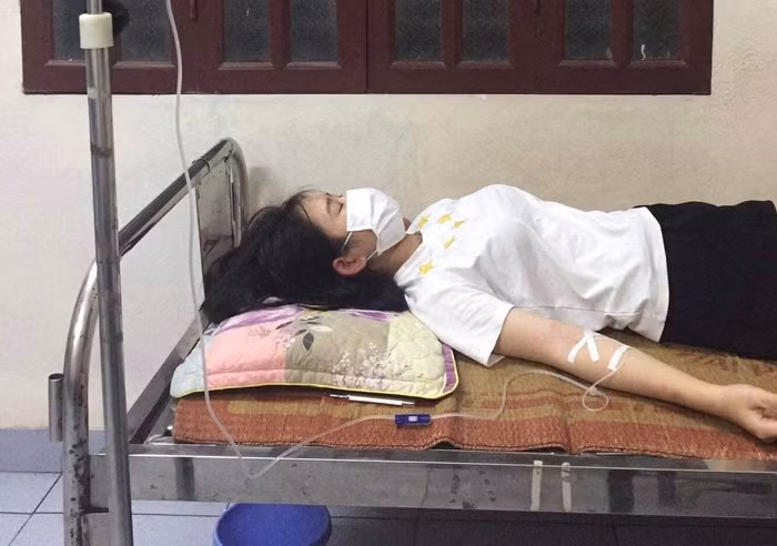 Gia đình nữ sinh lớp 11 phủ nhận vụ việc đánh hội đồng trên (Ảnh: Gia đình cung cấp)