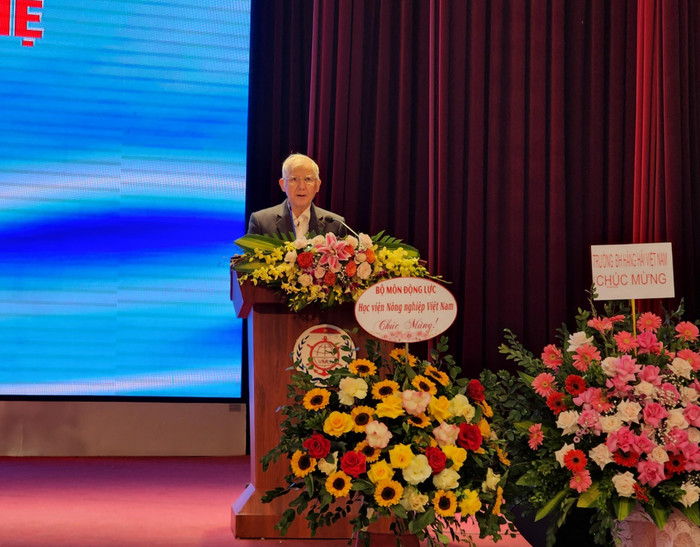 Chủ tịch Câu lạc bộ Cơ khí - Động lực, GS.TSKH. Phạm Văn Lang phát biểu khai mạc Hội nghị (Ảnh: PL)