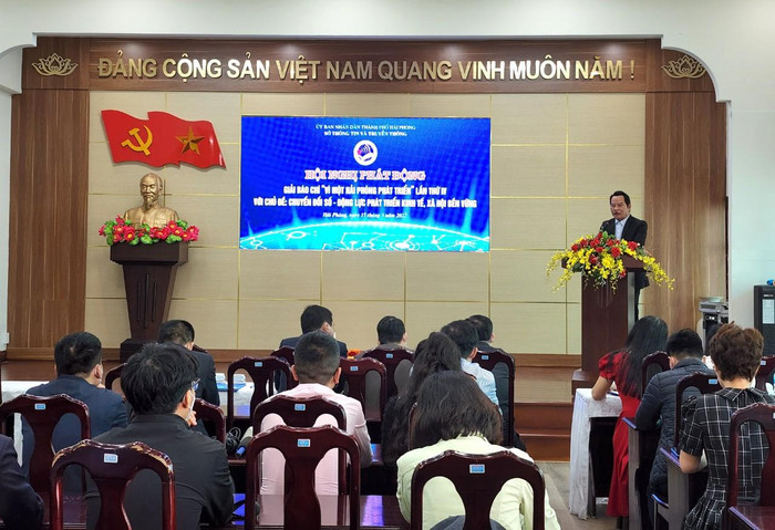 Giải Báo chí "Vì một Hải Phòng phát triển" lần thứ IV có chủ đề: Chuyển đổi số - động lực phát triển kinh tế, xã hội bền vững (Ảnh: Phạm Linh)