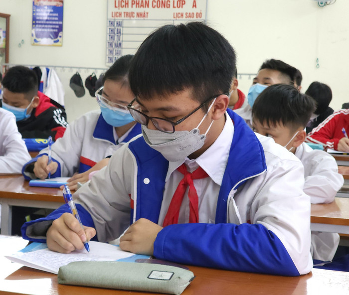 Việc làm tốt của em Phạm Minh Tuấn là hành động đẹp cần được nhân rộng, xứng đáng là tấm gương sáng để các bạn học sinh khác noi theo, học tập (Ảnh: Phạm Linh) Việc làm tốt của em Phạm Minh Tuấn là hành động đẹp cần được nhân rộng, xứng đáng là tấm gương sáng để các bạn học sinh khác noi theo, học tập (Ảnh: Phạm Linh)