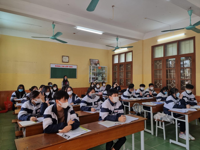Chương trình Giáo dục phổ thông 2018 đối với lớp 10 đặt ra nhiều vấn đề về tổ chức dạy học tự chọn và định hướng cho học sinh như thế nào (Ảnh: Phạm Linh) Chương trình Giáo dục phổ thông 2018 đối với lớp 10 đặt ra nhiều vấn đề về tổ chức dạy học tự chọn và định hướng cho học sinh như thế nào (Ảnh: Phạm Linh)