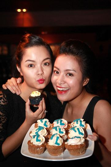 Và cả Phạm Quỳnh Anh.