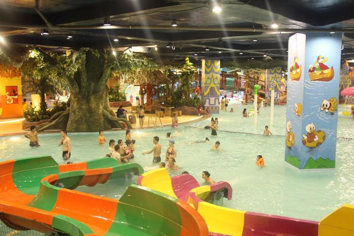Công viên nước trong nhà đầu tiên tại Việt Nam với quy mô 24.000 m2. Công viên nước trong nhà đầu tiên tại Việt Nam với quy mô 24.000 m2.