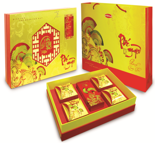 Hộp bánh Phúc Nguyệt của hãng Bibica có giá 1,2 triệu đồng. Hộp bánh Phúc Nguyệt của hãng Bibica có giá 1,2 triệu đồng.