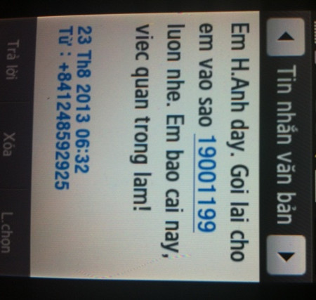 Hàng loạt thê bao nhận được tin nhắn với nội dung tương tự nhau. Hàng loạt thê bao nhận được tin nhắn với nội dung tương tự nhau.