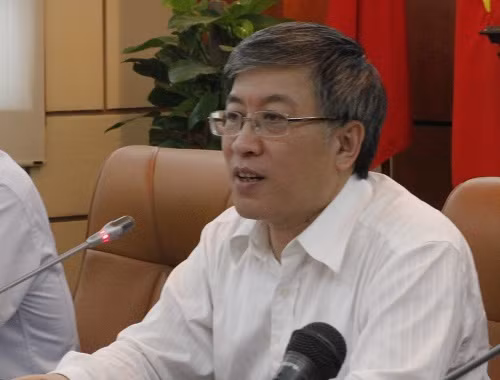 Thứ trưởng Lê Nam Thắng: "Nghị định về xử lý vi phạm trên Internet đang được soạn thảo và sẽ trình Chính phủ thời gian tới". Thứ trưởng Lê Nam Thắng: "Nghị định về xử lý vi phạm trên Internet đang được soạn thảo và sẽ trình Chính phủ thời gian tới".