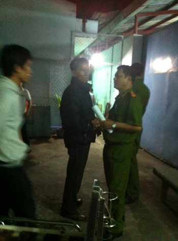 Cơ quan Công an làm việc với người nhà nạn nhân. Cơ quan Công an làm việc với người nhà nạn nhân.