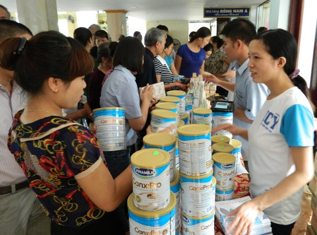 Người tiêu dùng tại Nghệ An rất quan tâm đến các sản phẩm dinh dưỡng dành cho người cao tuổi của Vinamilk. Người tiêu dùng tại Nghệ An rất quan tâm đến các sản phẩm dinh dưỡng dành cho người cao tuổi của Vinamilk.