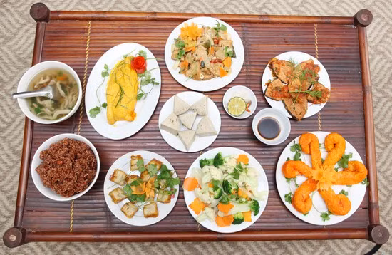 Giá một mâm cỗ chay dao động từ 400.000 - 700.00 đồng tùy thuộc vào yêu cầu của khách.