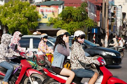 Hiện chưa có nghiên cứu nào cho thấy người nặng dưới 40kg thì điều khiển xe máy không an toàn. Ảnh: Hải Nguyễn