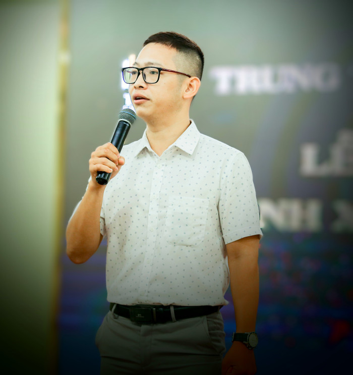 Thầy Đoàn Trí Dũng, giáo viên môn Toán, Trung tâm Bồi dưỡng Văn hóa Trí Anh, Hà Nội (ảnh: NVCC) IMG_3483.JPG