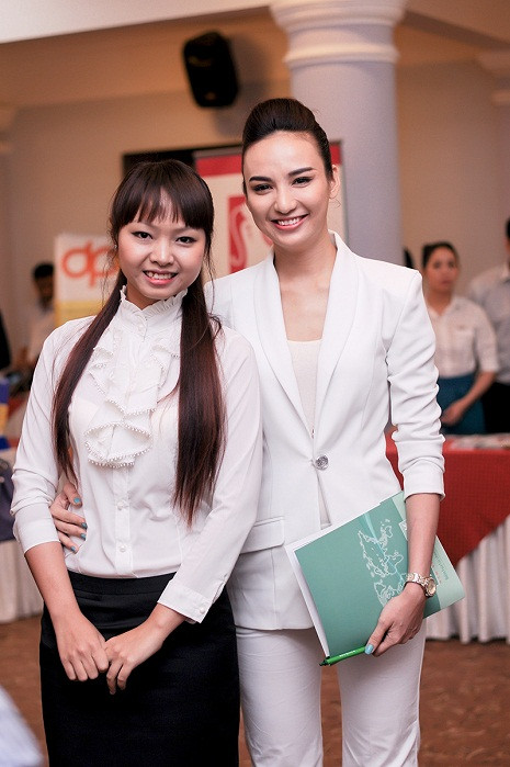 Theo như những chia sẻ từ quản lý, nhiếp ảnh gia thì có thể đây là một nguồn tin đáng tin cậy. Nếu quả thực như vậy đây quả là một năm thành công trọn vẹn của Ngọc Diễm. Theo như những chia sẻ từ quản lý, nhiếp ảnh gia thì có thể đây là một nguồn tin đáng tin cậy. Nếu quả thực như vậy đây quả là một năm thành công trọn vẹn của Ngọc Diễm.