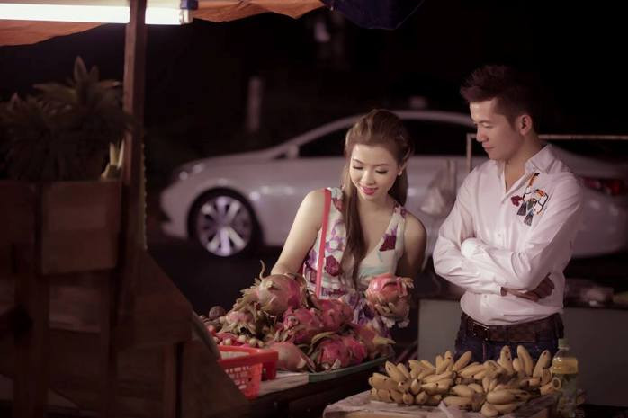 Giờ đây, cô đang có cuộc sống hôn nhân hạnh phúc. Giờ đây, cô đang có cuộc sống hôn nhân hạnh phúc.