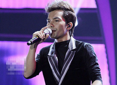 Yasuy - Quán quân Việt Nam Idol 2012. Yasuy - Quán quân Việt Nam Idol 2012.