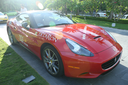 Hình ảnh cận cảnh siêu xe Ferrari California của chồng siêu mẫu Ngọc Thạch. Hình ảnh cận cảnh siêu xe Ferrari California của chồng siêu mẫu Ngọc Thạch.