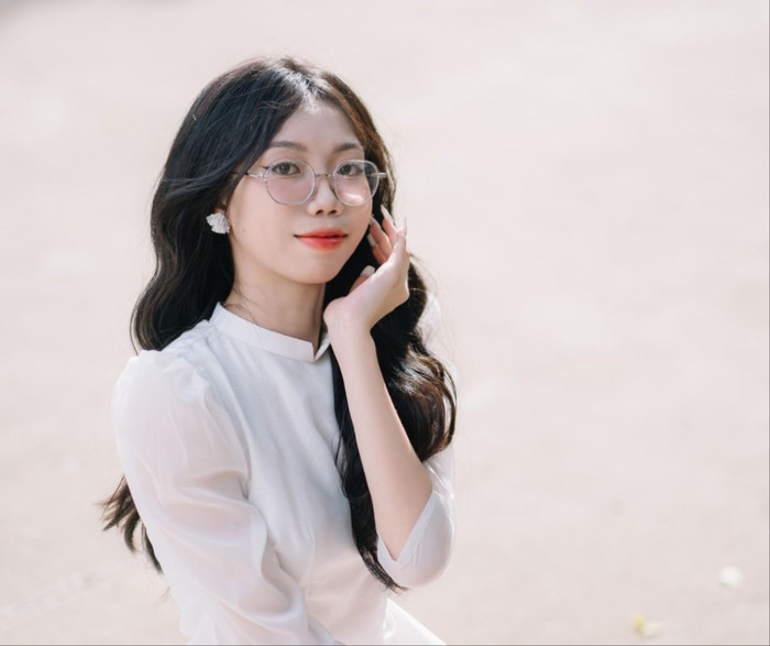 Tô Thị Diệu, một trong 19 thủ khoa tổ hợp C00 toàn quốc trong Kỳ thi tốt nghiệp trung học phổ thông năm 2024. Ảnh: NVCC. z5654475504725_3c82ff97f3f1f2d71b8047e5cd50968e.jpg